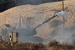 «Hamas ci inganna»: e Netanyahu torna a bombardare Gaza. Ma la Casa Bianca: «Scaramucce, il cessate il fuoco reggerà»