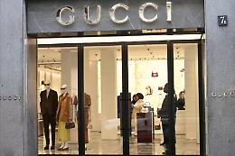 Ladri sfondano la vetrina di Gucci a Palermo: portati via 40mila euro di borse e accessori della nuova collezione