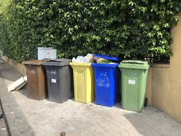 A Catania la Tari più alta d'Italia, ma il Comune si difende: «Discariche piene e "zozzoni" da fuori città: non è solo colpa nostra»