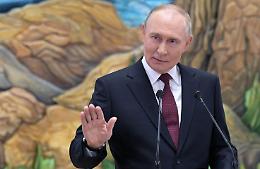 «Ritiratevi, o useremo la forza»: l’ultimatum di Putin a Kiev e la promessa, tutta politica, di non attaccare l’Europa
