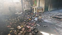 Catania, incendio (forse doloso) nel plesso Pestalozzi del Villaggio Sant'Agata