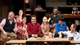 “Perfetti sconosciuti” accende il Teatro ABC: il gioco che svela segreti e tradimenti arriva a Catania