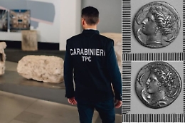 Tombaroli e case d'asta: scatta il maxi blitz fra Italia, Regno Unito e Germania: 45 indagati colpiti da misura 