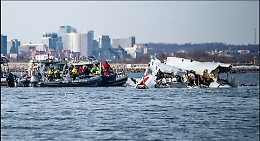&ldquo;Abbiamo sbagliato&rdquo;: gli Stati Uniti riconoscono la responsabilit&agrave; per la collisione aerea sul Potomac che ha ucciso 67 persone
