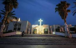 Gli spari allo Zen e la Chiesa che non si limita ad osservare: la mitezza che disturba, la speranza che inquieta