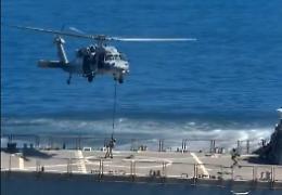 L'arrembaggio della Delta Force Usa alla petroliera dalla flotta ombra russa, Mosca invia le sue navi da guerra: tensione alle stelle 