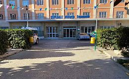 Movida violenta a Gela: ventenne ferito con un tirapugni durante una rissa