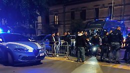 Bollettino di guerra: Piazza Lanza al collasso, 59 agenti feriti e sit-in il 7 maggio