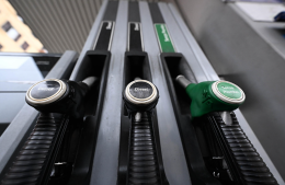 L'Italia ostaggio del caro carburanti: 1,1 miliardi di euro in pi&ugrave; al mese

