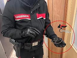 Tirapugni con speroni nel bauletto del ciclomotore, prime grane giudiziarie per un 19enne di Patern&ograve;