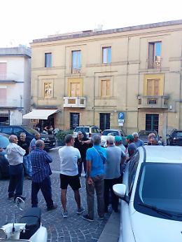 Diga San Giovanni piena ma campi a secco: esplode la rivolta dell&rsquo;acqua a Naro