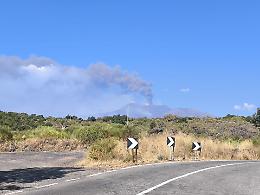 Etna, si apre la quarta bocca nella Valle del Bove: massima attenzione al "tasso effusivo" delle colate