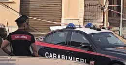 Roma, tre morti in casa a Pietralata: marito, moglie e figlia trovati senza vita dopo gli spari