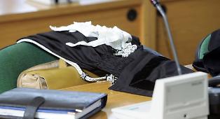 Titolo: Fotomontaggi os&eacute; a Canicatt&igrave;: la Corte d'Appello riduce la condanna all'imputato