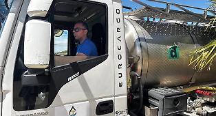 &laquo;Niente autobotti perch&eacute; siamo abusivi? Prima viene la salute&raquo;