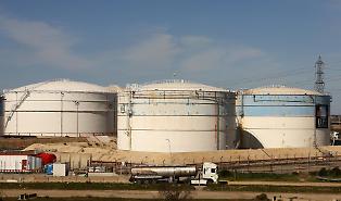 Petrolio, l'Italia apre il &ldquo;paracadute&rdquo; delle sue riserve strategiche: cosa cambia davvero da aprile a giugno