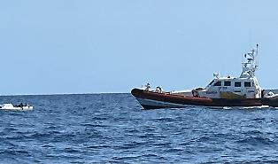 Scontro in mare alle Eolie, gommone travolto da un catamarano di turisti