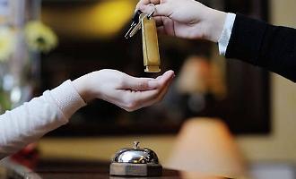 Controlli a Maddalusa: hotel e b&b in regola, ma tra i residenti torna l'incubo demolizioni