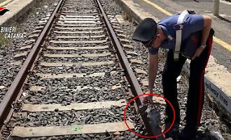 Piazzarono blocchi di cemento per far deragliare il treno. Identificati e denunciati due minori