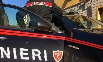 Badante rapinata vicino casa a Licata: indagine fulminea dei carabinieri, incastrato un trentenne