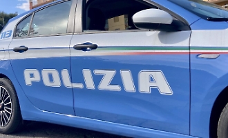 Prima l'incidente per una mancata precedenza, poi la lite tra i conducenti delle due auto