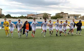 CastrumFavara, l&rsquo;incubo &egrave; finito! Varela e Lo Duca stendono la Vibonese: torna il sorriso al &ldquo;Bruccoleri&rdquo;