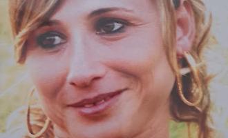 Un simbolo rosso contro l'orrore del femminicidio: Agrigento si stringe nel ricordo di Antonella