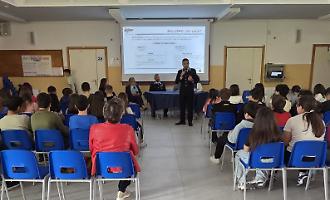 Cyberbullismo e trappole dei social: i carabinieri incontrano gli studenti di Racalmuto e Grotte