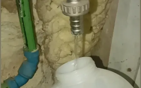 Autobotti non convenzionate per rifornire le case non allacciate alla rete idrica