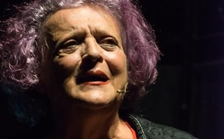 "Un grumo di terra": Lia Rocco d&agrave; voce alla Villa del Sole "ferita" in un'orazione civile