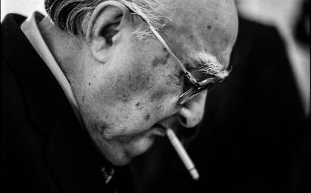 Festa per i 101 anni di Camilleri tra libri foto e letture d'autore