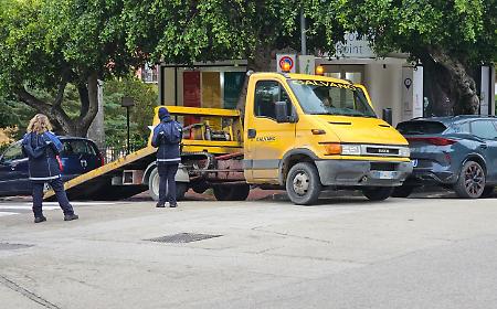 Guerra agli incivili: 155 multe in 14 mesi per sosta sui posti riservati ai disabili. Scatta la linea dura