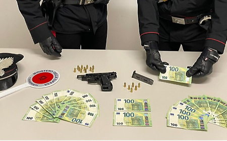 Arrestato il re delle truffe: da una moto cross a soldi falsi e pistola clandestina, la storia del 28enne palermitano