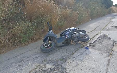 Strade-trappola a Villaseta: studentessa in scooter cade in una buca e finisce in ospedale