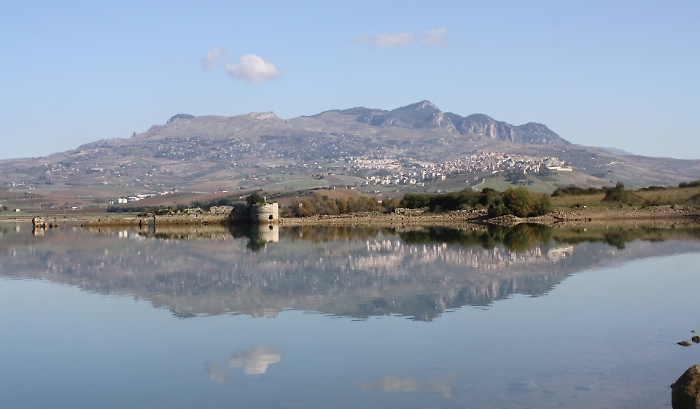 Case a 1 euro: la rinascita dei borghi parte dalla Sicilia e presto potrebbe anche estendersi