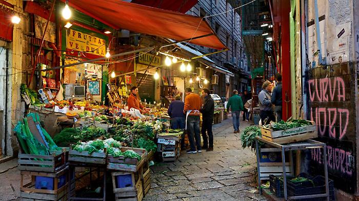 Mercato storico della Vucciria di Palermo, prorogata l'area pedonale: stop alle auto fino a fine 2026