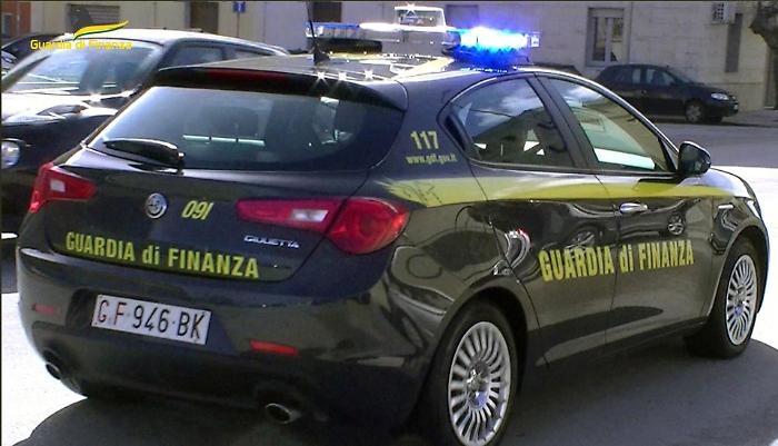 Auto guardia di finanza