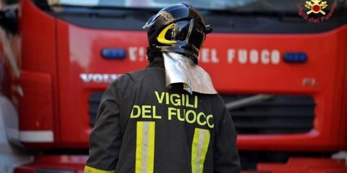 Incendiate tre betoniere di una ditta di calcestruzzi