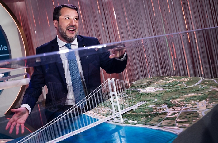 salvini ponte sullo stretto