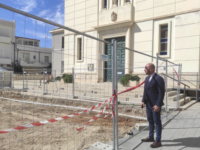 Scoglitti, sopralluogo al cantiere di piazza Cavour