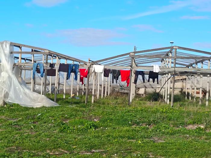 Marina di Acate, l'hub sanitario per gli "invisibili" fa discutere