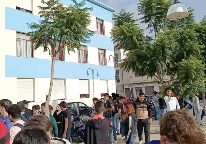 Vittoria, protestano gli studenti dell'Ipsia Marconi