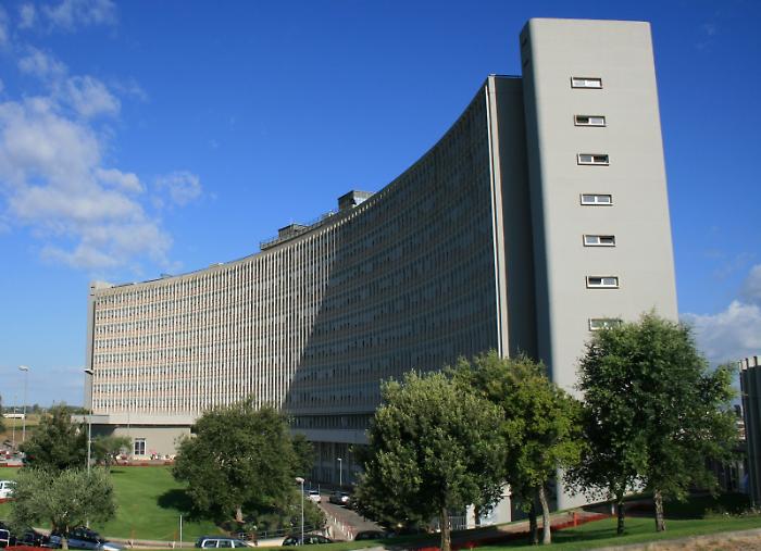 Prima mondiale al Sant'Andrea di Roma: trapianto di arteria polmonare su paziente con tumore al polmone