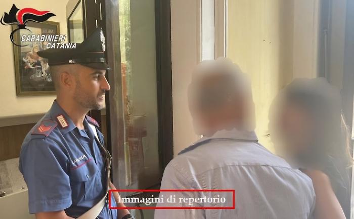 Finta delegata e falso maresciallo: sventata truffa agli anziani a Sant'Alfio, denunciata una 41enne di Mascalucia