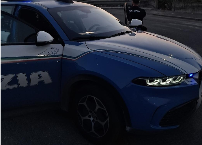 Il grido di una madre, la corsa degli agenti, la vita che torna