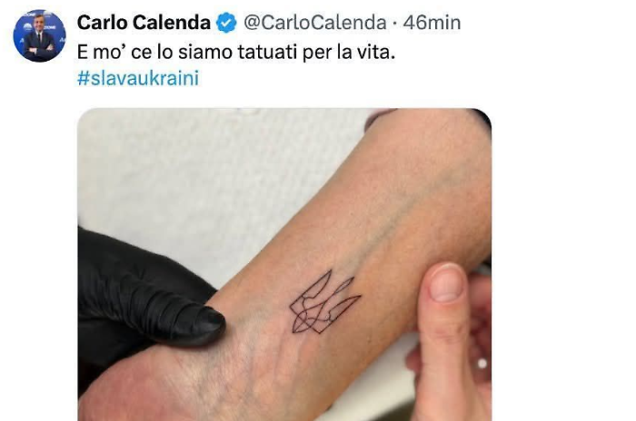 Un tatuaggio pro-Ucraina di Calenda fa scoppiare l'incidente diplomatico con l’ambasciata russa