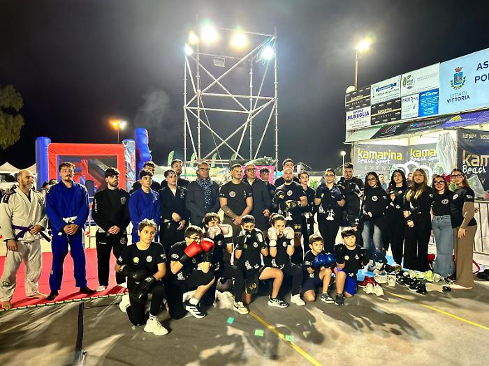 Vittoria, esibizione carica di energia per la Firullo MMA Academy