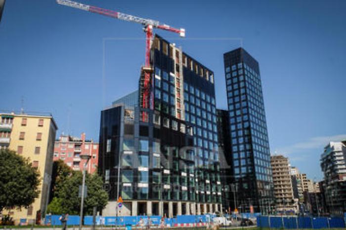 Crscita lenta per l'Italia, l'Ue vede il deficit al 3%