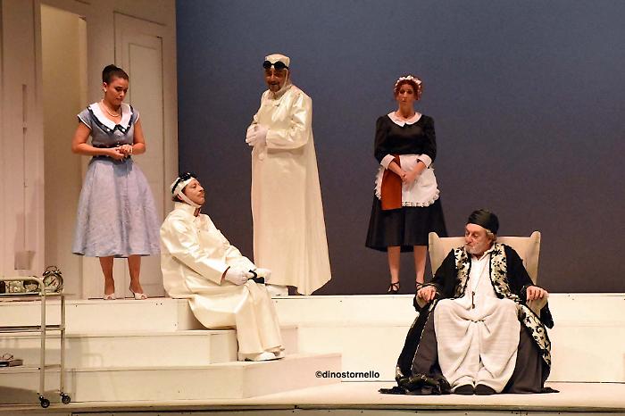 L’attore e regista Salvo Ficarra firma la messa in scena del "Malato immaginario" di Molière