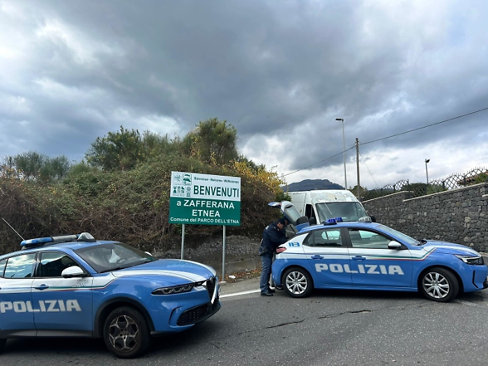 Polizia in azione a Santa Venerina e Zafferana Etnea: multe, sequestri e 265 identificati